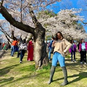 Meet your Posher, Mira